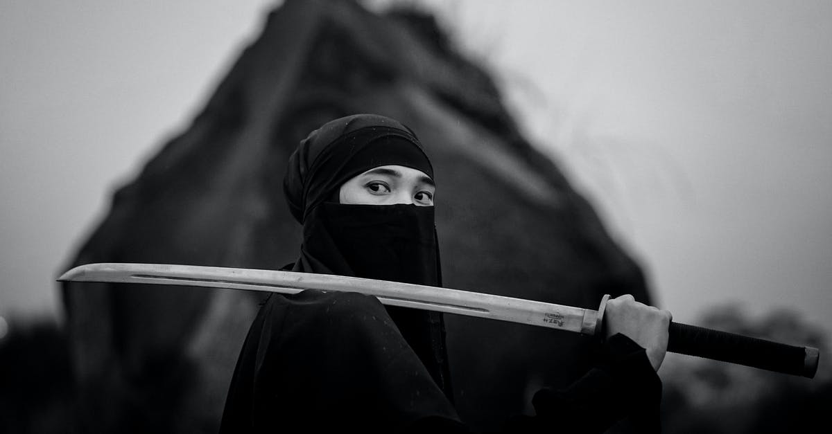 Are there allusions to Blade Runner in Alias? - Samurai with Katana in Black and White