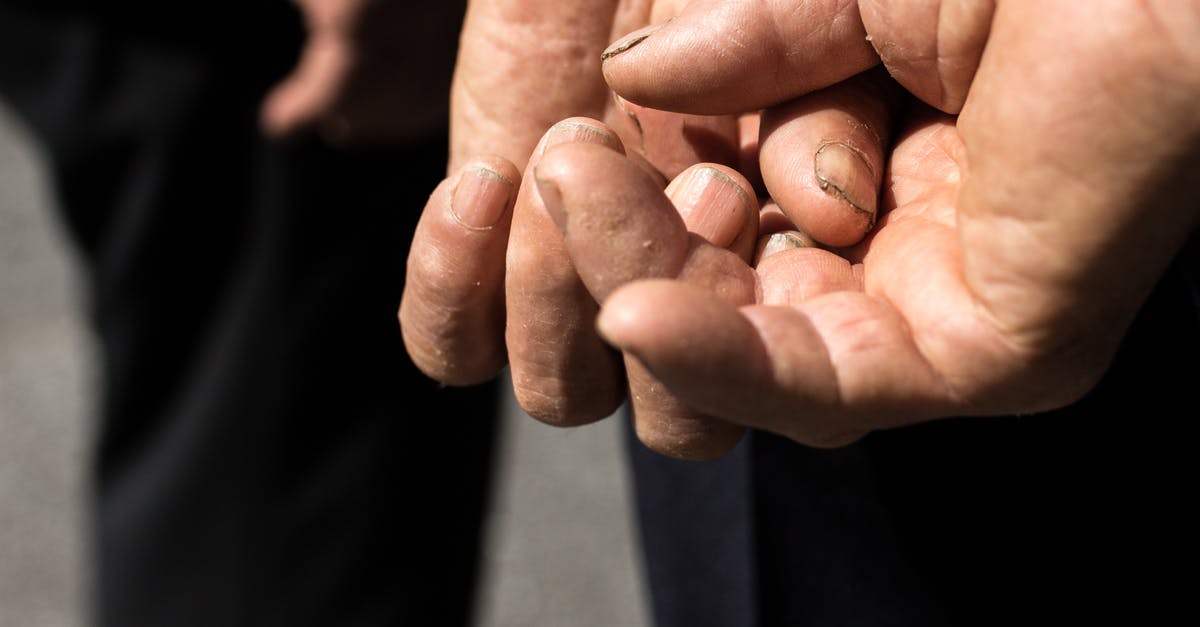 Dar Adal and Peter Quinn: "Dirty old man"? - Photo of Person's Hands