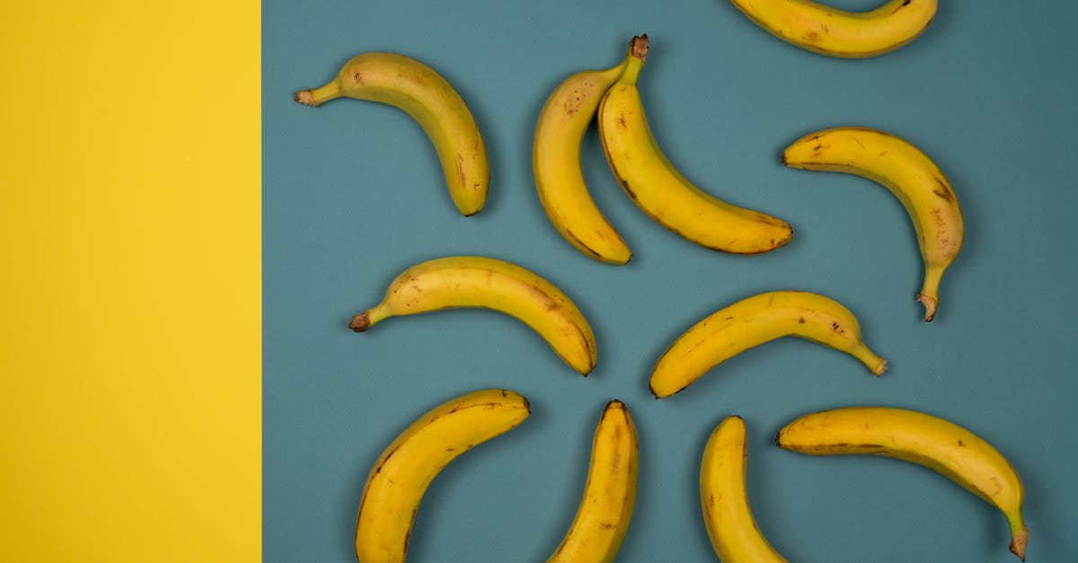 Disambiguation between two similar documentaries "World War 2 In Colour" - Yummy fresh bananas on two color background
