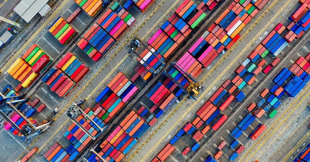 Does Richard's distributed storage have a flaw? - Aerial Photography of Container Van Lot