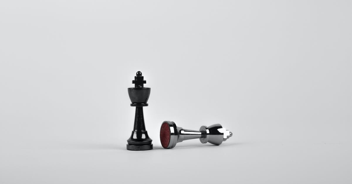 Does the Game of Thrones intro change to reflect the current story? - Two Silver Chess Pieces on White Surface