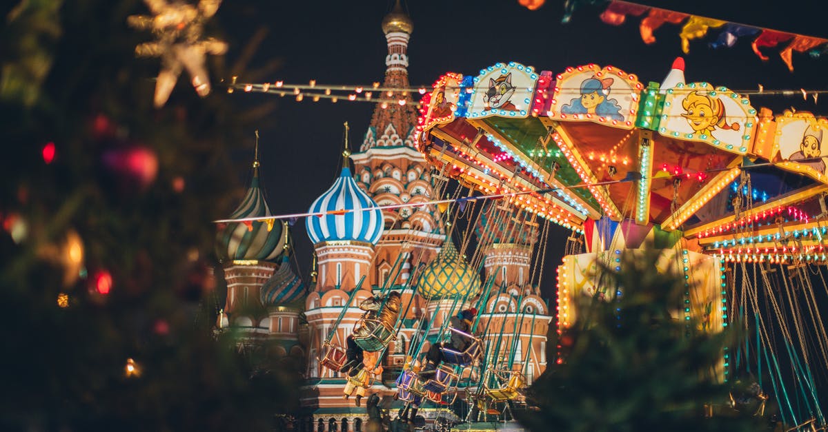 First Hollywood (or at least made in USA) movie where Russian dialog was spoken by Russian speaking actor? - Colorful carousel against Cathedral on Red Square at New Year night