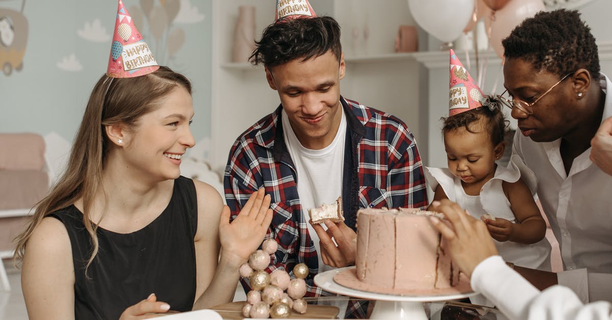 Giant baby scene cut out of Benjamin Button? - People Eating Baby Girl's Birthday Cake