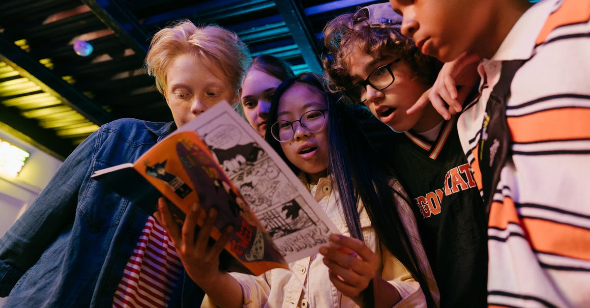 Is this comics in Riverdale S01E13 actually the comics that inspired the show? - Woman in White Long Sleeve Shirt Holding White Book