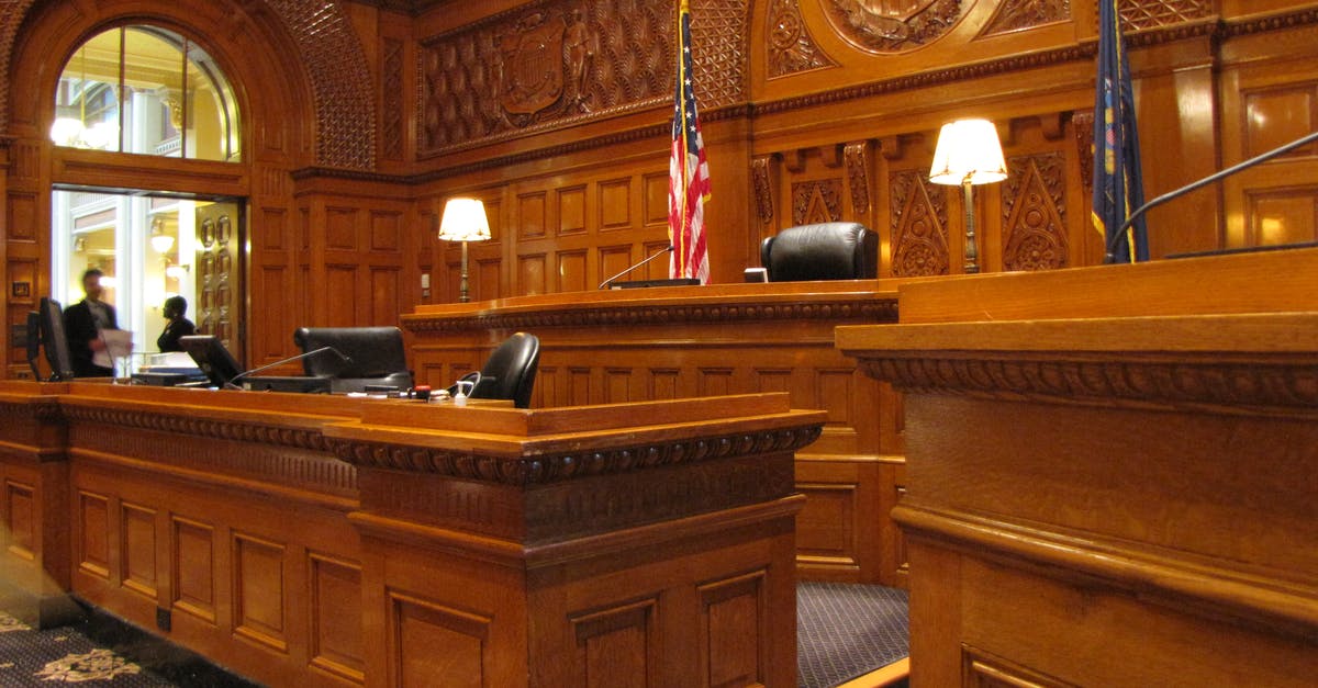 Is what is happening in the courtroom known outside the courtroom in real time? - Interior Design of a Courtroom