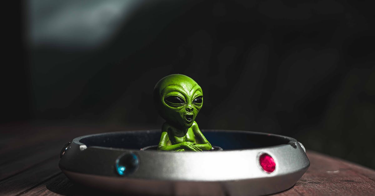 The Expanse and Aliens Correllation - Ashtray with An Alien Toy Inside