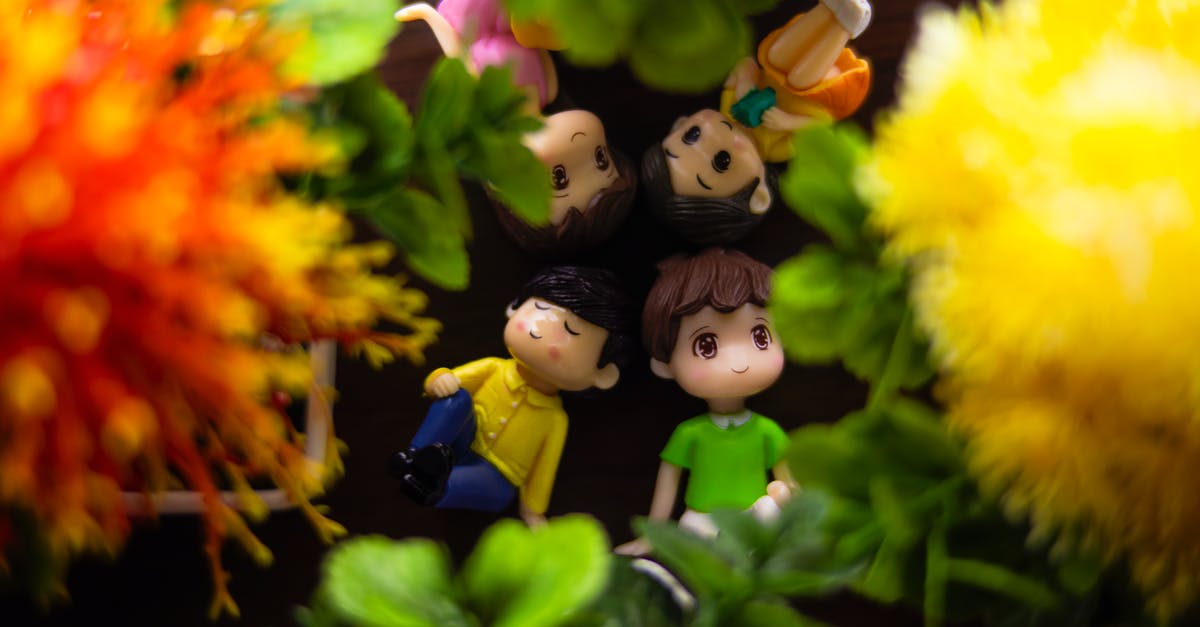 What are the double set triggers for? - Figurines of couples near blooming flowers