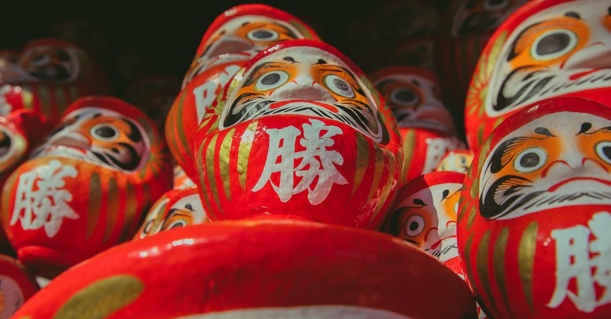 What did "The Ring" (リング, Ringu) in the original Japanese version refer to? - Traditional daruma dolls on market