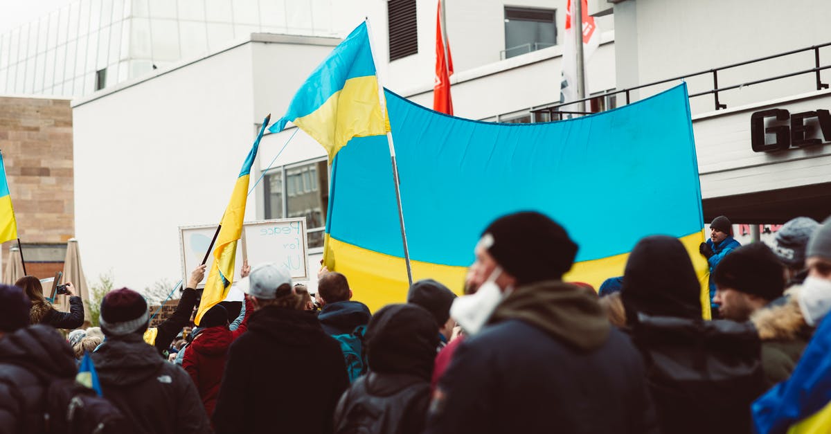 What happened to Eric after the Dauntless invasion simulator? - People Protesting While Holding Ukraine Flags