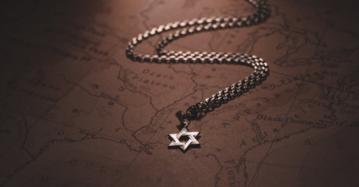 What is the real purpose of the star map in Prometheus? - Close-up of the Star of David Necklace