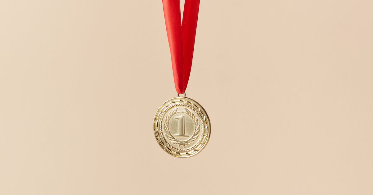 What was the medal that Ethan gives his niece in The Searchers (1956)? - Red and Silver Round Ornament