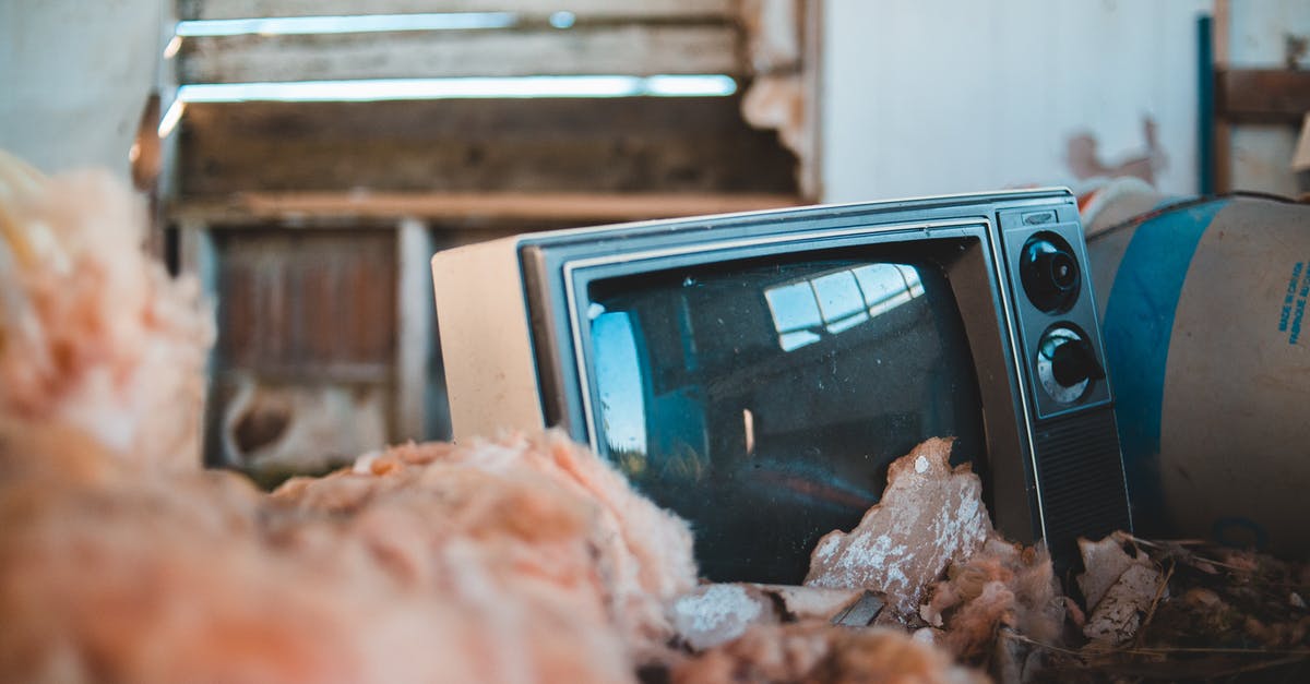Why does House have an old TV in his office? - Old TV in shabby barn in countryside