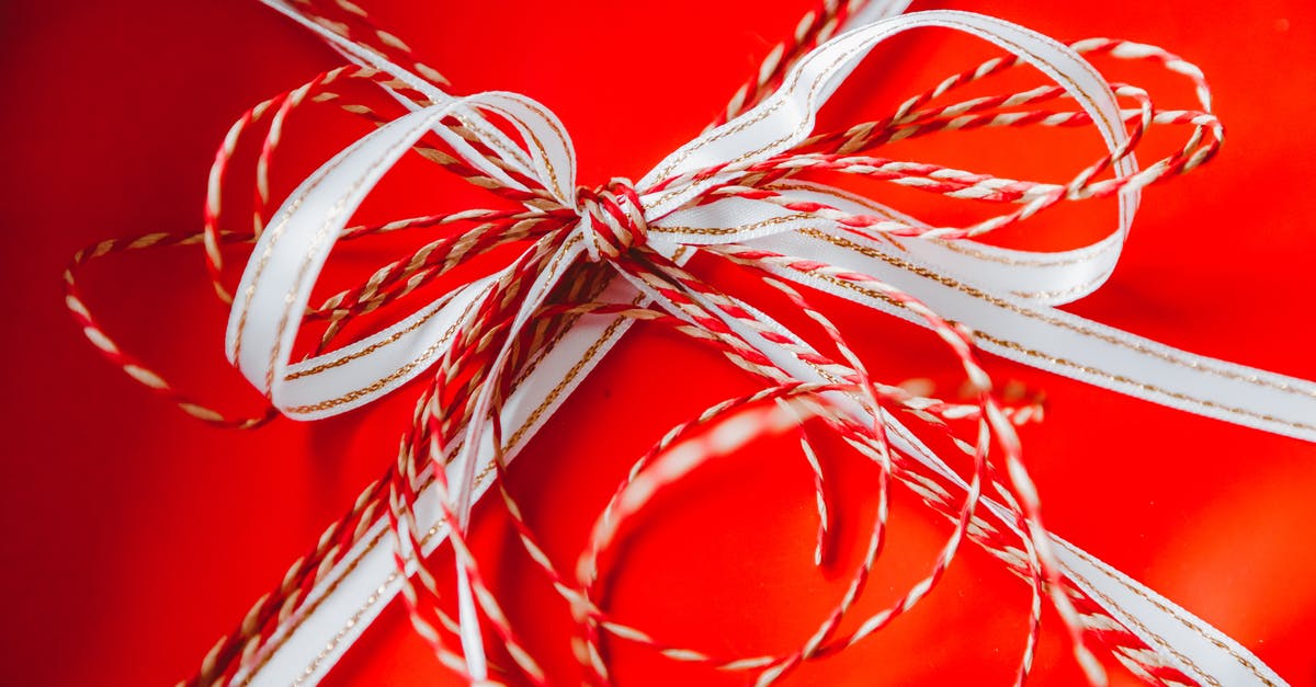 Why doesn't Borden know which knot he tied? - Ribbons and Ropes Tied on a Christmas Gift
