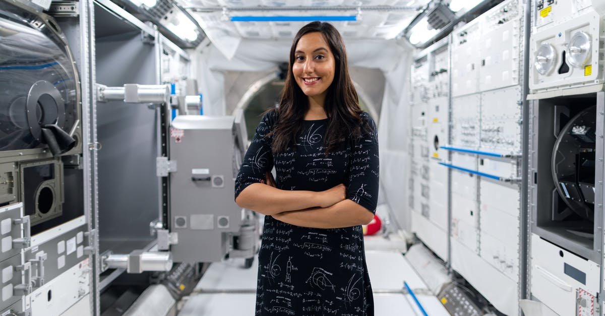 Why don't the scientists of future get Cole's last message? - Female Engineer in Space Station